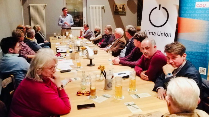 Die CDU Altenbochum kam in der Scheune von Hartmanns Wirtshaus zu ihrer ordentlichen Mitgliederversammlung zusammen.